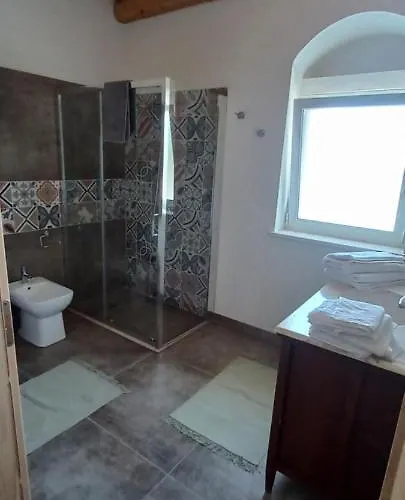 Almademari Giglio Casa בית נופש *