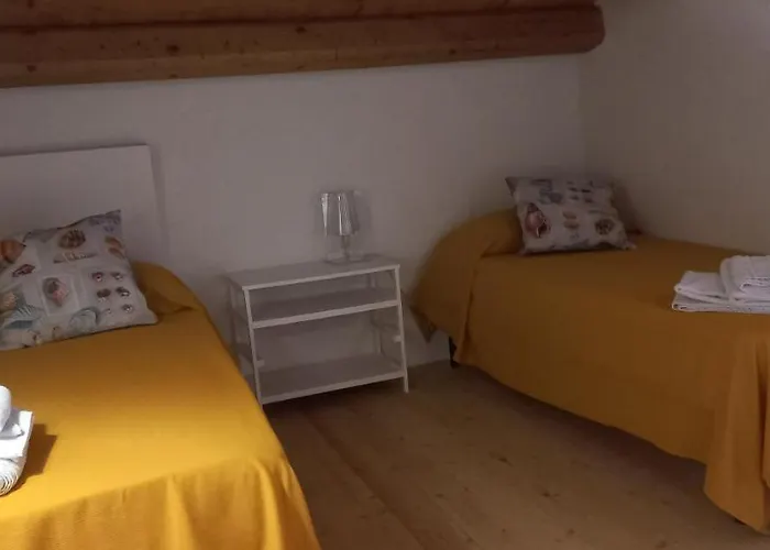 בית נופש Almademari Giglio Casa *