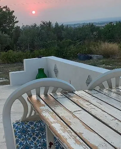 Almademari Giglio Casa בית נופש פקינו