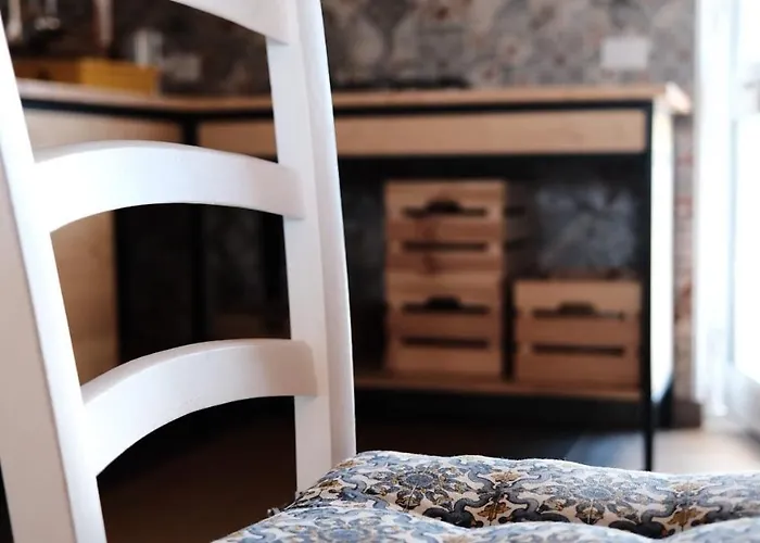 Almademari Giglio Casa בית נופש פקינו